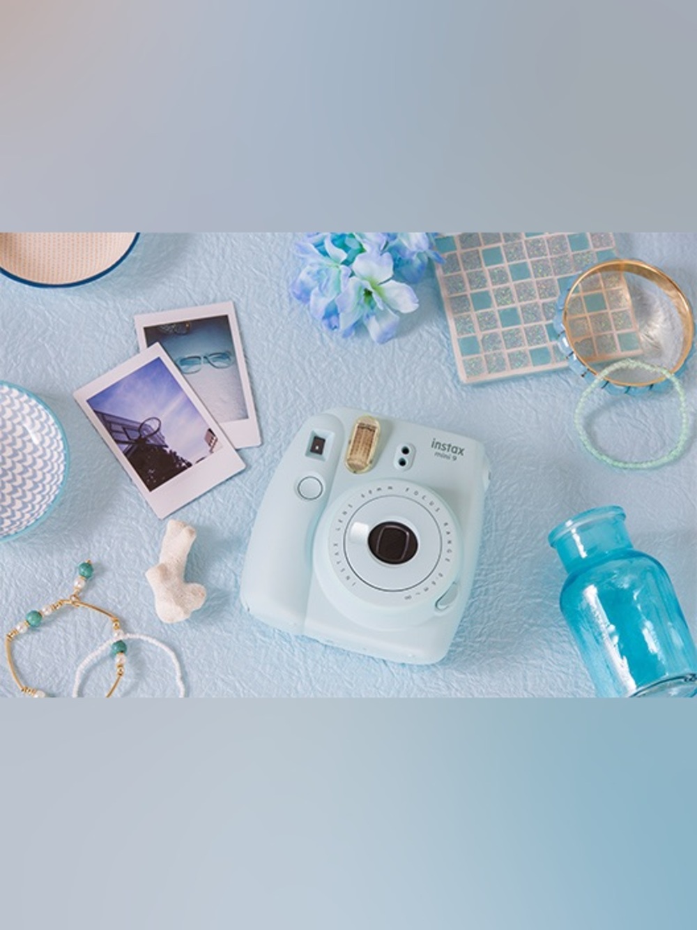INSTAX Mini 9 in Ice Blue
